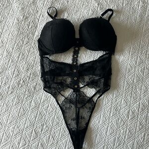 NWT VICTORIAS SECRET TEDDIE